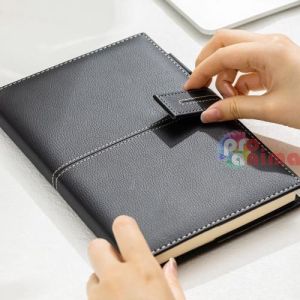 Комплект бележник и метална химикалка, в кутия 