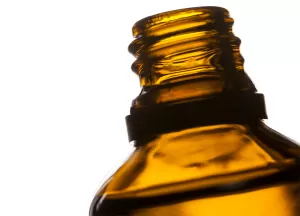 Лакове и добавки за темперни бои